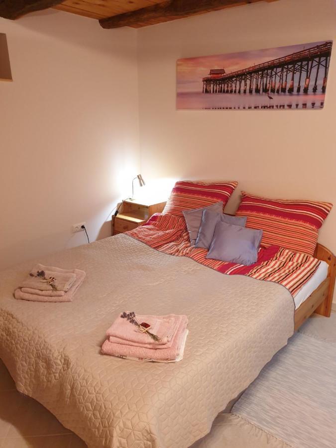 Kis Haz Apartman Zalacsány Extérieur photo